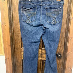 SEVEN7 JEANS SIZE 26 BLUE